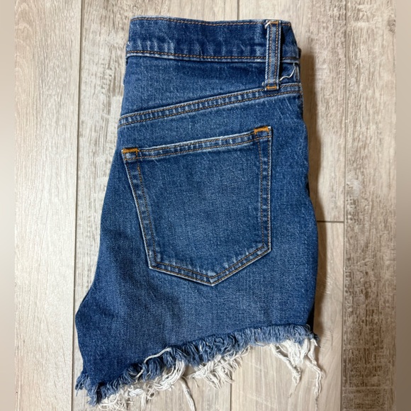 Abercrombie the cutoff short high rise 26 - Picture 3 of 3